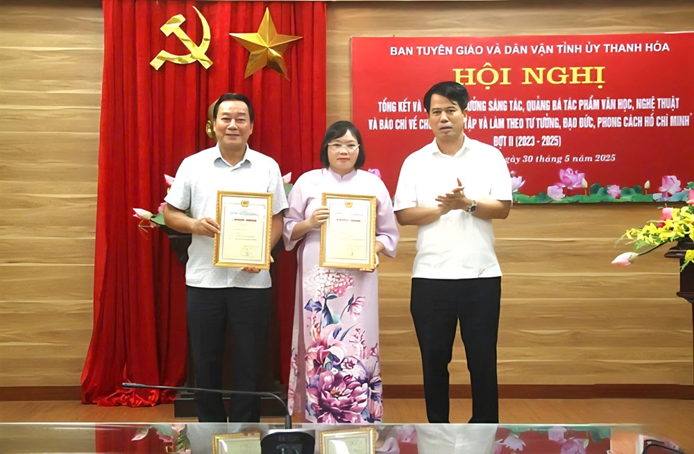 Tỏa sáng những tác phẩm lan tỏa tư tưởng, đạo đức, phong cách Hồ Chí Minh - Ảnh 1. Tỏa sáng những tác phẩm lan tỏa tư tưởng, đạo đức, phong cách Hồ Chí Minh - Ảnh 1.
