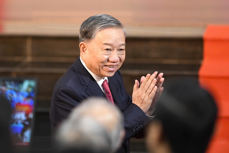 Toàn văn phát biểu của Tổng Bí thư Tô Lâm với nhân dân TPHCM và thông điệp gửi nhân dân cả nước - Ảnh 1. Toàn văn phát biểu của Tổng Bí thư Tô Lâm với nhân dân TPHCM và thông điệp gửi nhân dân cả nước - Ảnh 1.