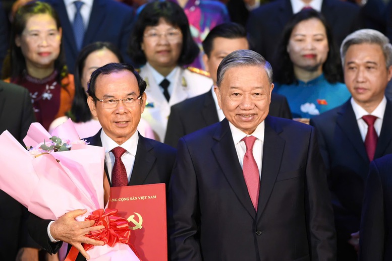 Toàn văn phát biểu của Tổng Bí thư Tô Lâm với nhân dân TPHCM và thông điệp gửi nhân dân cả nước - Ảnh 4. Toàn văn phát biểu của Tổng Bí thư Tô Lâm với nhân dân TPHCM và thông điệp gửi nhân dân cả nước - Ảnh 4.