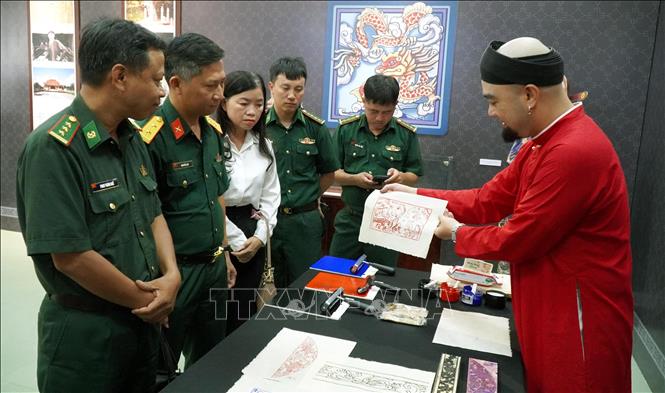 Triển lãm Văn Miếu - Quốc Tử Giám và Giáo dục - Khoa cử Việt Nam - Ảnh 2. Triển lãm Văn Miếu - Quốc Tử Giám và Giáo dục - Khoa cử Việt Nam - Ảnh 2.