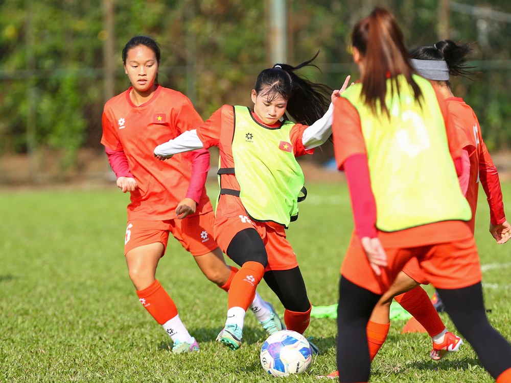 Giải vô địch U19 nữ Đông Nam Á 2025: Đội tuyển U19 nữ Việt Nam hoàn thiện những mảnh ghép cuối cùng - Ảnh 1. Giải vô địch U19 nữ Đông Nam Á 2025: Đội tuyển U19 nữ Việt Nam hoàn thiện những mảnh ghép cuối cùng - Ảnh 1.