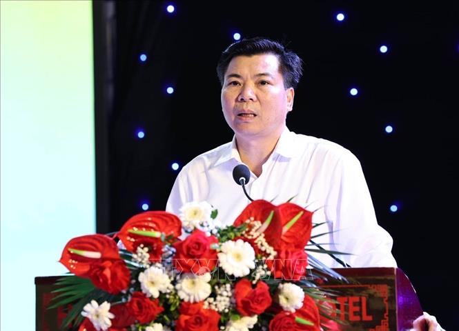 Ninh Bình hoàn thiện Hồ sơ đề cử ghi danh Văn khắc Hán Nôm núi Non Nước vào Danh mục di sản tư liệu - Ảnh 1. Ninh Bình hoàn thiện Hồ sơ đề cử ghi danh Văn khắc Hán Nôm núi Non Nước vào Danh mục di sản tư liệu - Ảnh 1.