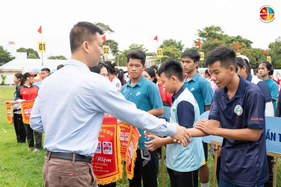 Khởi tranh giải vô địch Bắn cung trẻ quốc gia 2025 - Ảnh 1.