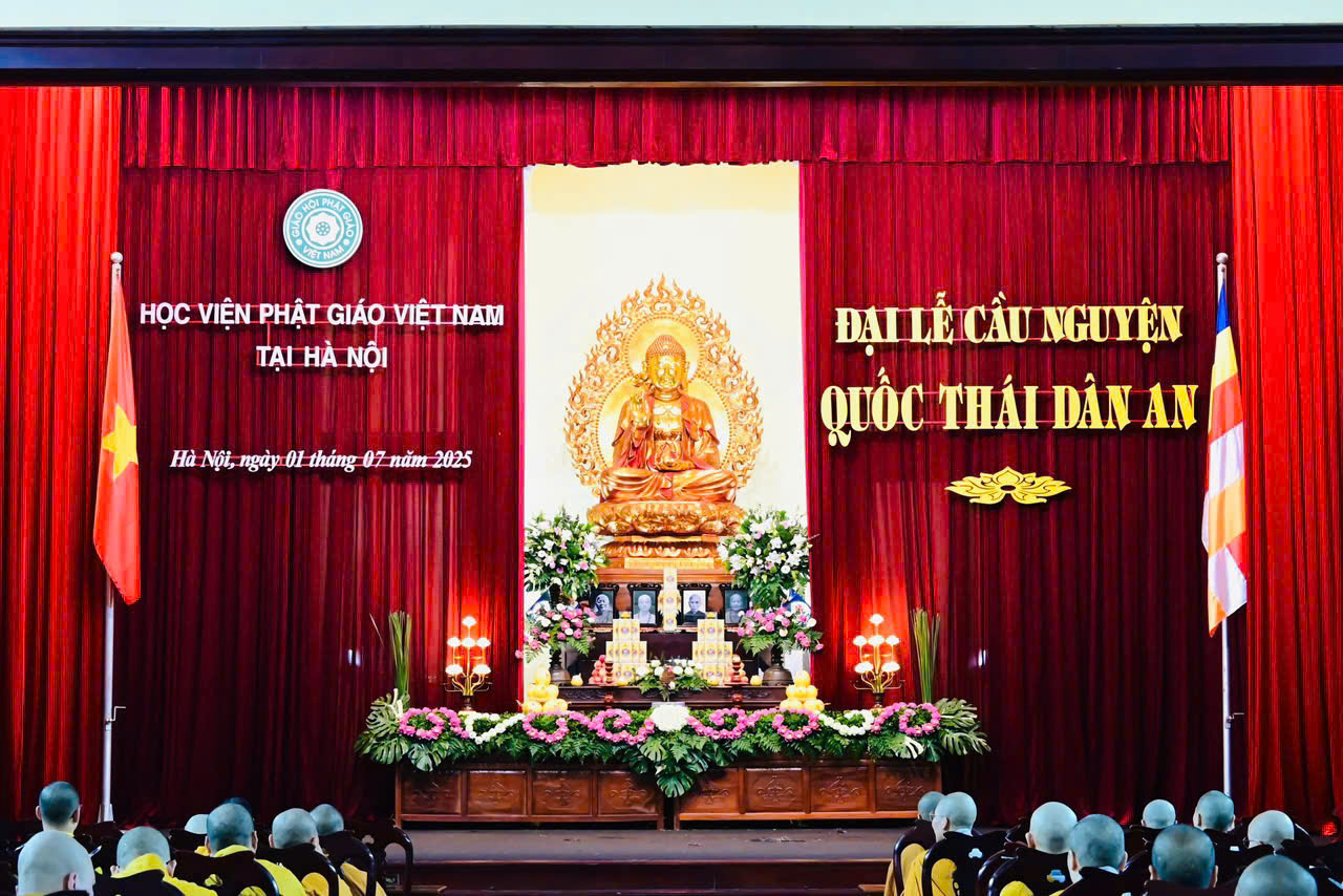 Đúng 6 giờ sáng ngày 1/7, các chùa trên toàn quốc cử chuông, trống cầu quốc thái dân an - Ảnh 4. Đúng 6 giờ sáng ngày 1/7, các chùa trên toàn quốc cử chuông, trống cầu quốc thái dân an - Ảnh 4.