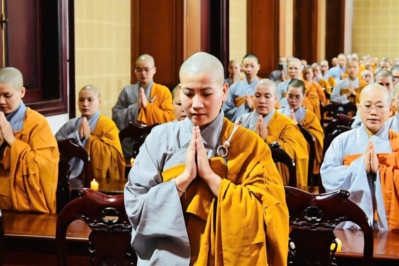 Đúng 6 giờ sáng ngày 1/7, các chùa trên toàn quốc cử chuông, trống cầu quốc thái dân an - Ảnh 5. Đúng 6 giờ sáng ngày 1/7, các chùa trên toàn quốc cử chuông, trống cầu quốc thái dân an - Ảnh 5.