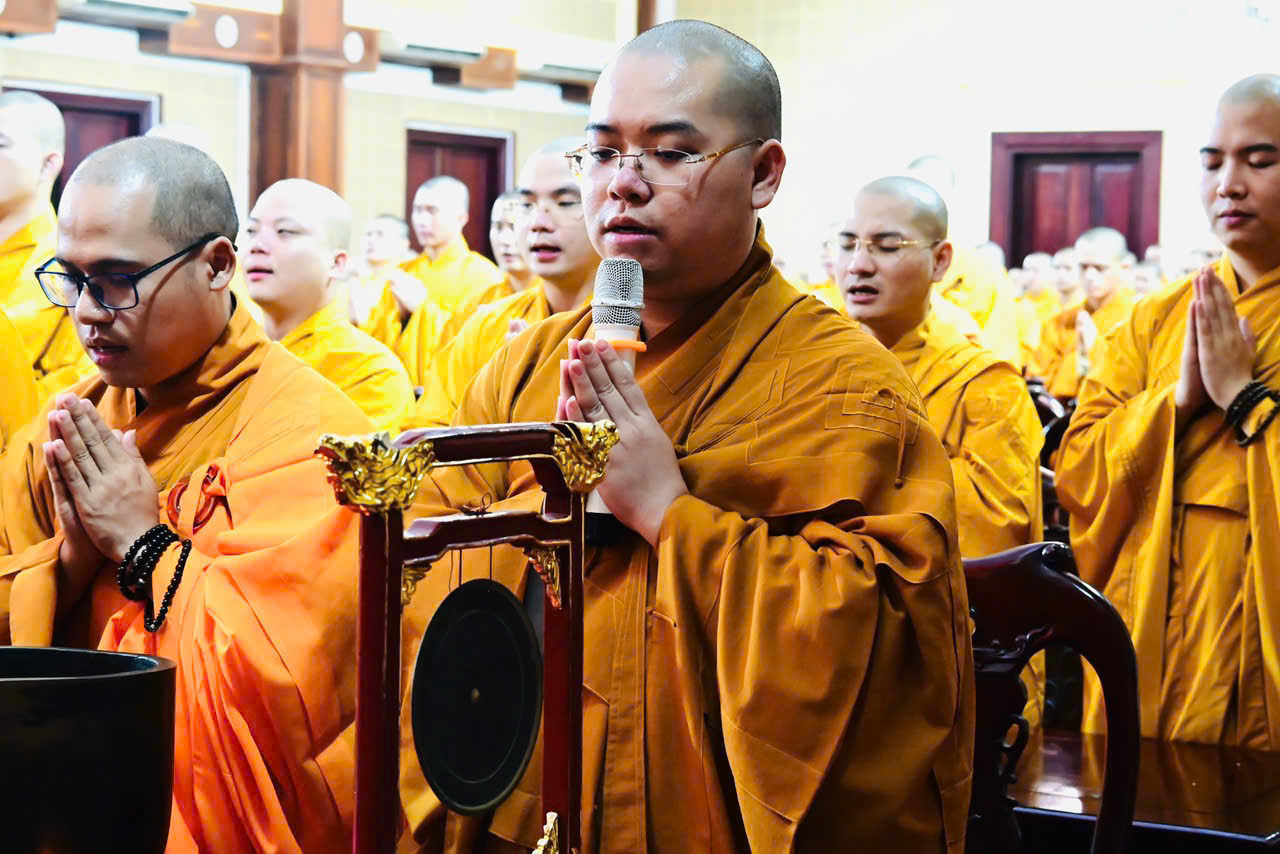 Đúng 6 giờ sáng ngày 1/7, các chùa trên toàn quốc cử chuông, trống cầu quốc thái dân an - Ảnh 6. Đúng 6 giờ sáng ngày 1/7, các chùa trên toàn quốc cử chuông, trống cầu quốc thái dân an - Ảnh 6.