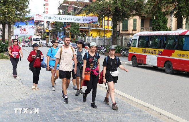 Việt Nam đơn giản hóa thủ tục thị thực để đẩy nhanh phát triển du lịch - Ảnh 1. Việt Nam đơn giản hóa thủ tục thị thực để đẩy nhanh phát triển du lịch - Ảnh 1.