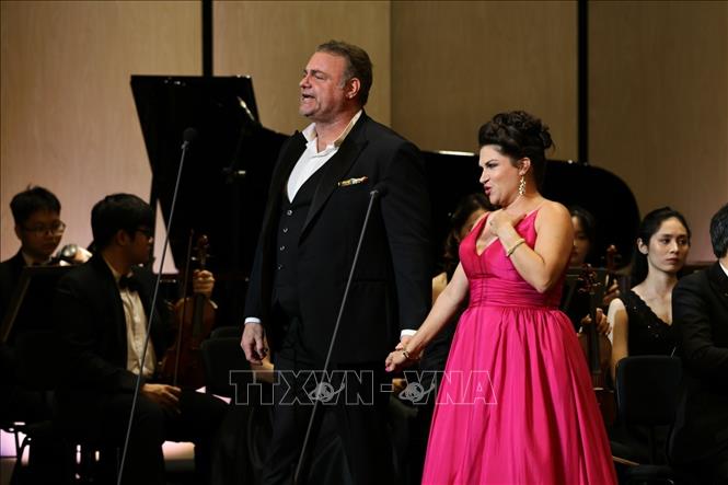 Nhiều nghệ sỹ opera nổi tiếng thế giới góp mặt trong chương trình The Light of Melody - Ảnh 1. Nhiều nghệ sỹ opera nổi tiếng thế giới góp mặt trong chương trình The Light of Melody - Ảnh 1.