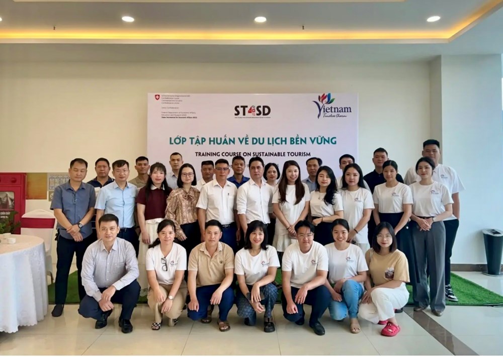 Du lịch Việt Nam và bài toán phát triển bền vững - Ảnh 2. Du lịch Việt Nam và bài toán phát triển bền vững - Ảnh 2.