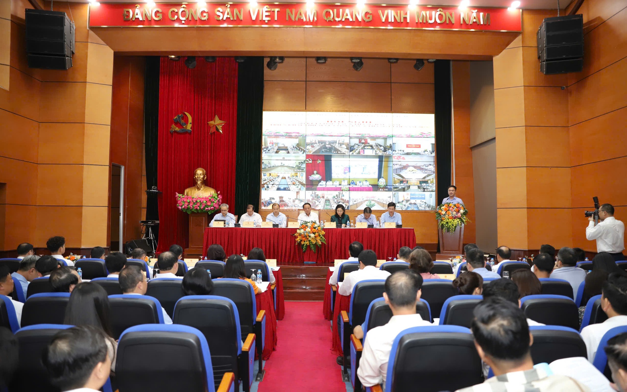 Hội nghị sơ kết công tác 6 tháng đầu năm và triển khai nhiệm vụ công tác 6 tháng cuối năm của Bộ VHTTDL