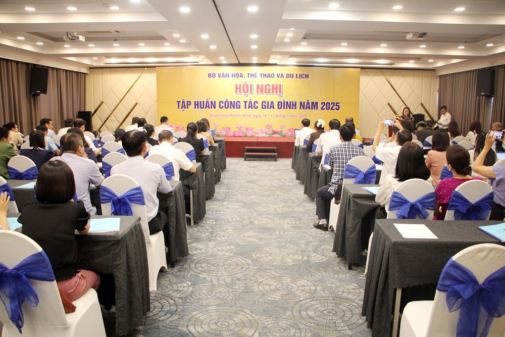 Công tác quản lý gia đình cần được đặt trong mối quan hệ chặt chẽ với các giá trị văn hóa - Ảnh 1.