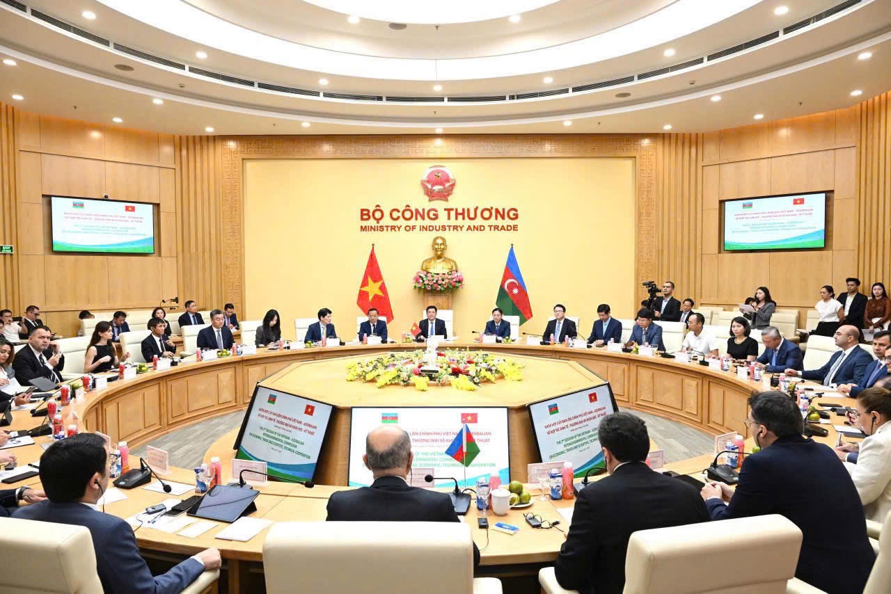 Việt Nam - Azerbaijan: Ưu tiên đẩy mạnh hợp tác văn hoá, thể thao và du lịch - Ảnh 2. Việt Nam - Azerbaijan: Ưu tiên đẩy mạnh hợp tác văn hoá, thể thao và du lịch - Ảnh 2.