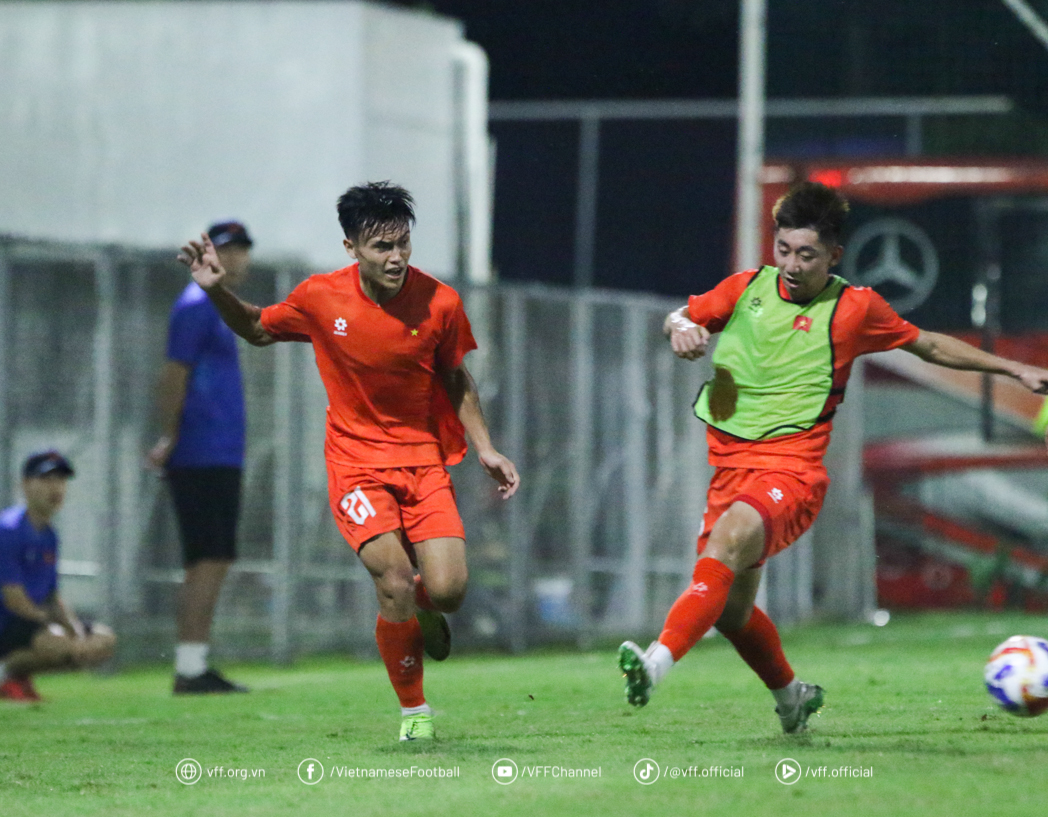 U23 Đông Nam Á 2025: Đội tuyển Việt Nam sẵn sàng cho trận đấu gặp đội tuyển Lào - Ảnh 1. U23 Đông Nam Á 2025: Đội tuyển Việt Nam sẵn sàng cho trận đấu gặp đội tuyển Lào - Ảnh 1.