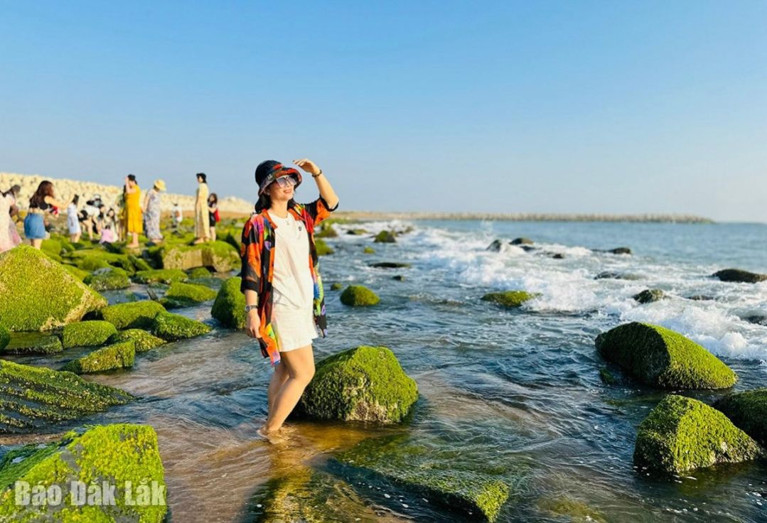 Đắk Lắk: Mở lối du lịch từ biển xanh đến đại ngàn - Ảnh 2. Đắk Lắk: Mở lối du lịch từ biển xanh đến đại ngàn - Ảnh 2.