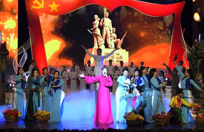 Chờ đợi “đỉnh cao” mới của văn học, nghệ thuật - Ảnh 1.
