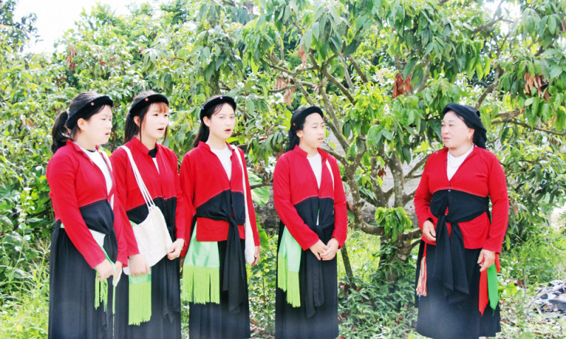 Bắc Ninh: Giữ gìn di sản, trao truyền cho mai sau - Ảnh 1.