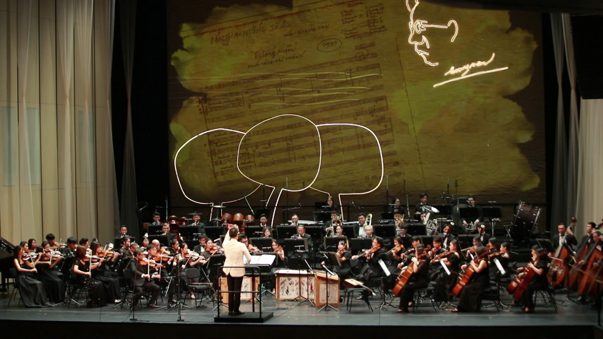 منح شهادة التراث الوثائقي العالمي لمجموعة الموسيقي هوانغ فان - صورة 2. Trao Bằng Di sản Tư liệu Thế giới đối với Bộ sưu tập của Nhạc sĩ Hoàng Vân - Ảnh 2.