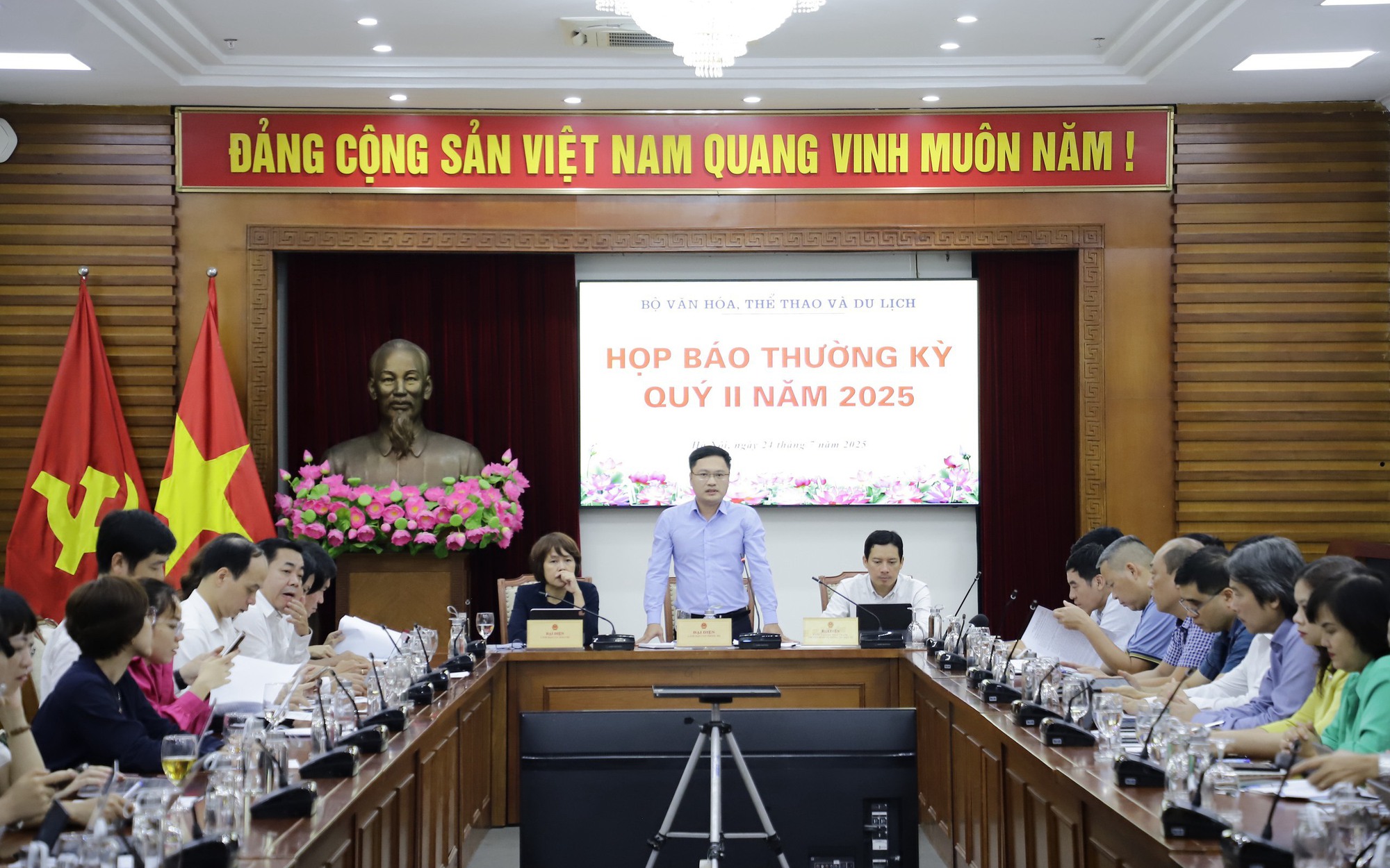 Lan tỏa giá trị văn hóa, nâng cao thể lực, tinh thần toàn dân và thúc đẩy du lịch trở thành ngành kinh tế mũi nhọn