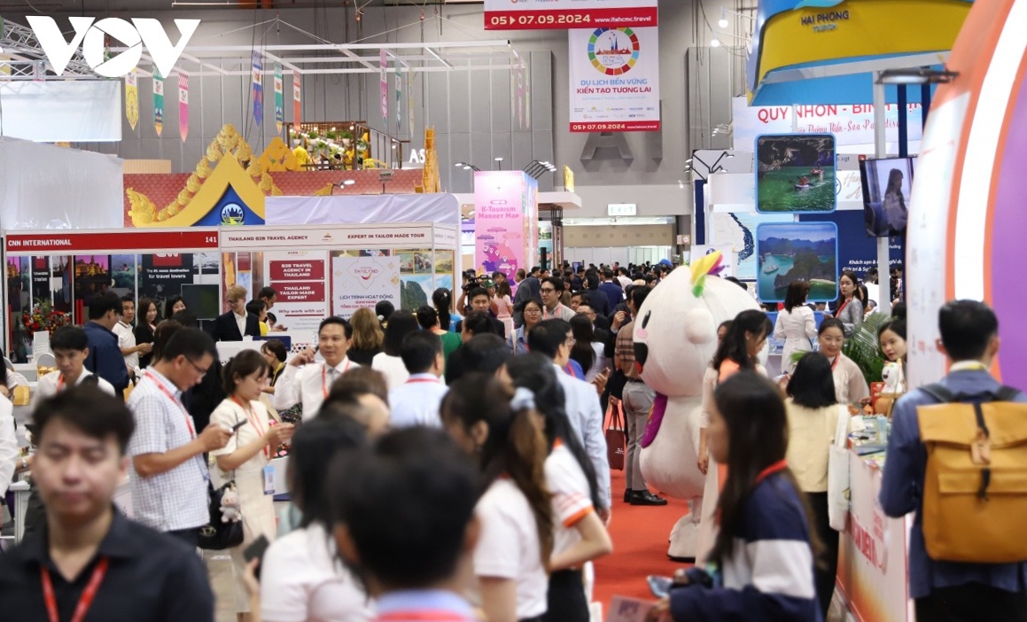 TP.HCM hợp tác với hãng lữ hành hàng đầu thế giới, thúc đẩy du lịch bền vững - Ảnh 3. TP.HCM hợp tác với hãng lữ hành hàng đầu thế giới, thúc đẩy du lịch bền vững - Ảnh 3.