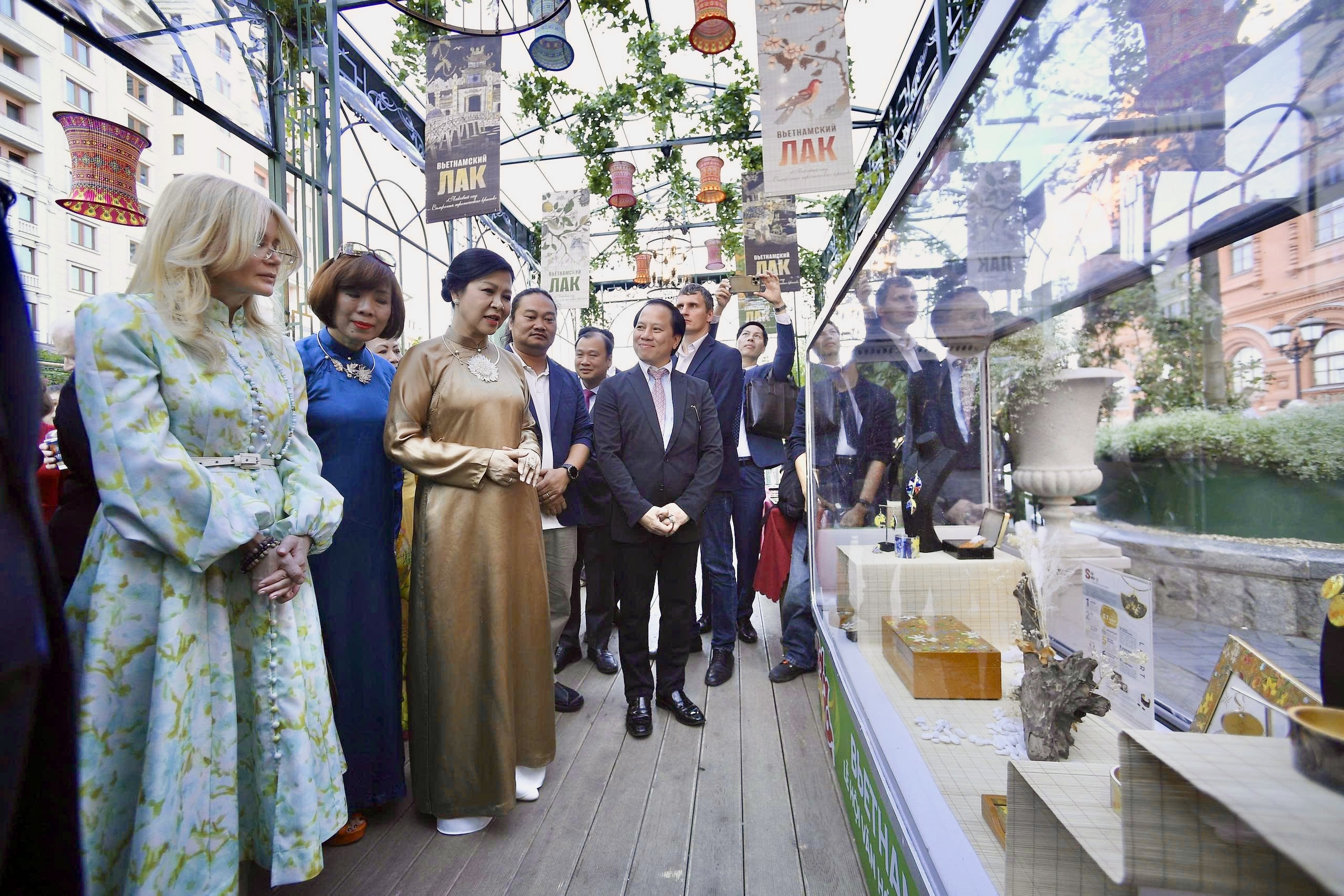 ロシア連邦、赤の広場での素晴らしい「ベトナム - 熱帯の色彩」フェスティバル - 写真 8。 Rực rỡ Lễ hội "Việt Nam - Sắc màu từ miền nhiệt đới" bên Quảng trường Đỏ, Liên bang Nga - Ảnh 8.