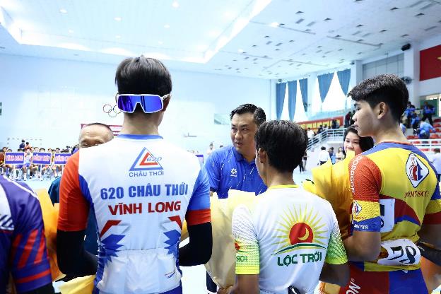 Sôi nổi Giải vô địch xe đạp đường trường và địa hình quốc gia lần thứ 39 năm 2025 - Ảnh 3. Sôi nổi Giải vô địch xe đạp đường trường và địa hình quốc gia lần thứ 39 năm 2025 - Ảnh 3.