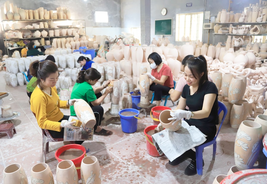 Đưa sản phẩm làng nghề vươn ra thế giới - Ảnh 1.