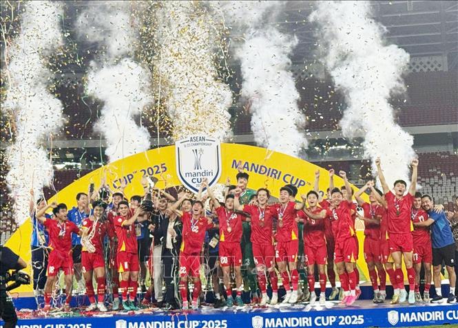 Thủ tướng gửi thư chúc mừng Đội tuyển U23 Việt Nam lần thứ ba liên tiếp vô địch U23 Đông Nam Á- Ảnh 1. Thủ tướng gửi thư chúc mừng Đội tuyển U23 Việt Nam lần thứ ba liên tiếp vô địch U23 Đông Nam Á- Ảnh 1.