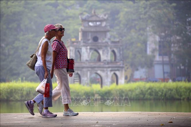 Bảo tồn và phát huy giá trị di sản văn hóa ở khu phố cổ Hà Nội - Ảnh 2.