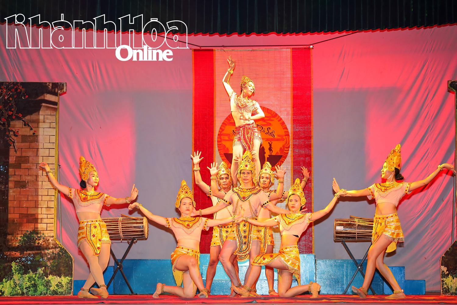 Khánh Hòa: Ra mắt chương trình biểu diễn nghệ thuật đường phố “Về miền di sản” - Ảnh 3. Khánh Hòa: Ra mắt chương trình biểu diễn nghệ thuật đường phố “Về miền di sản” - Ảnh 3.
