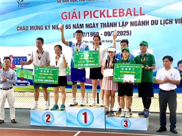 Giải Pickleball chào mừng 65 năm ngày thành lập ngành Du lịch Việt Nam - Ảnh 1. Giải Pickleball chào mừng 65 năm ngày thành lập ngành Du lịch Việt Nam - Ảnh 1.
