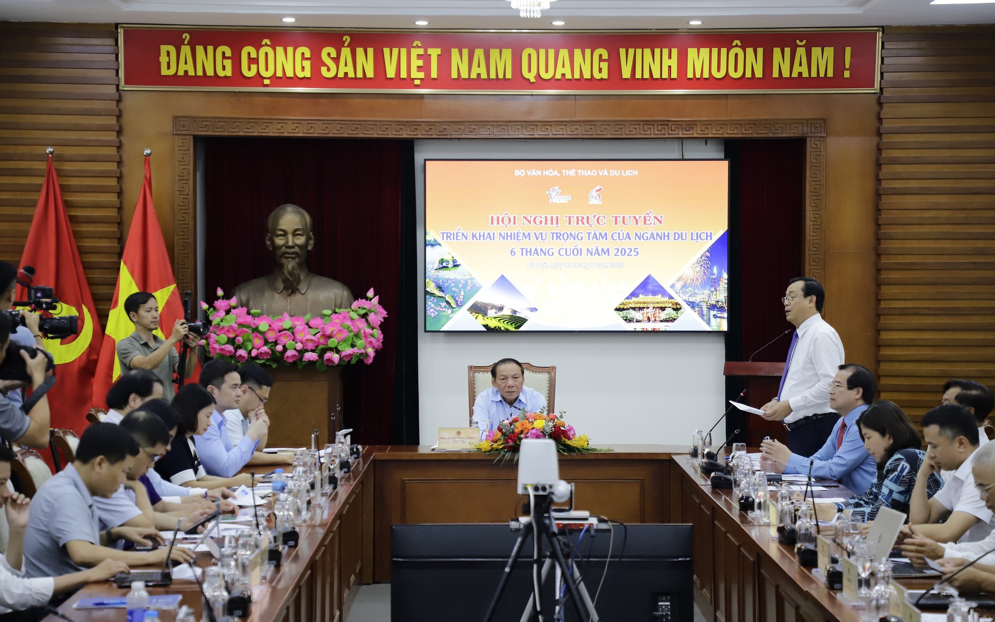 Bộ trưởng Nguyễn Văn Hùng chủ trì Hội nghị triển khai nhiệm vụ trọng tâm của ngành Du lịch 6 tháng cuối năm 2025