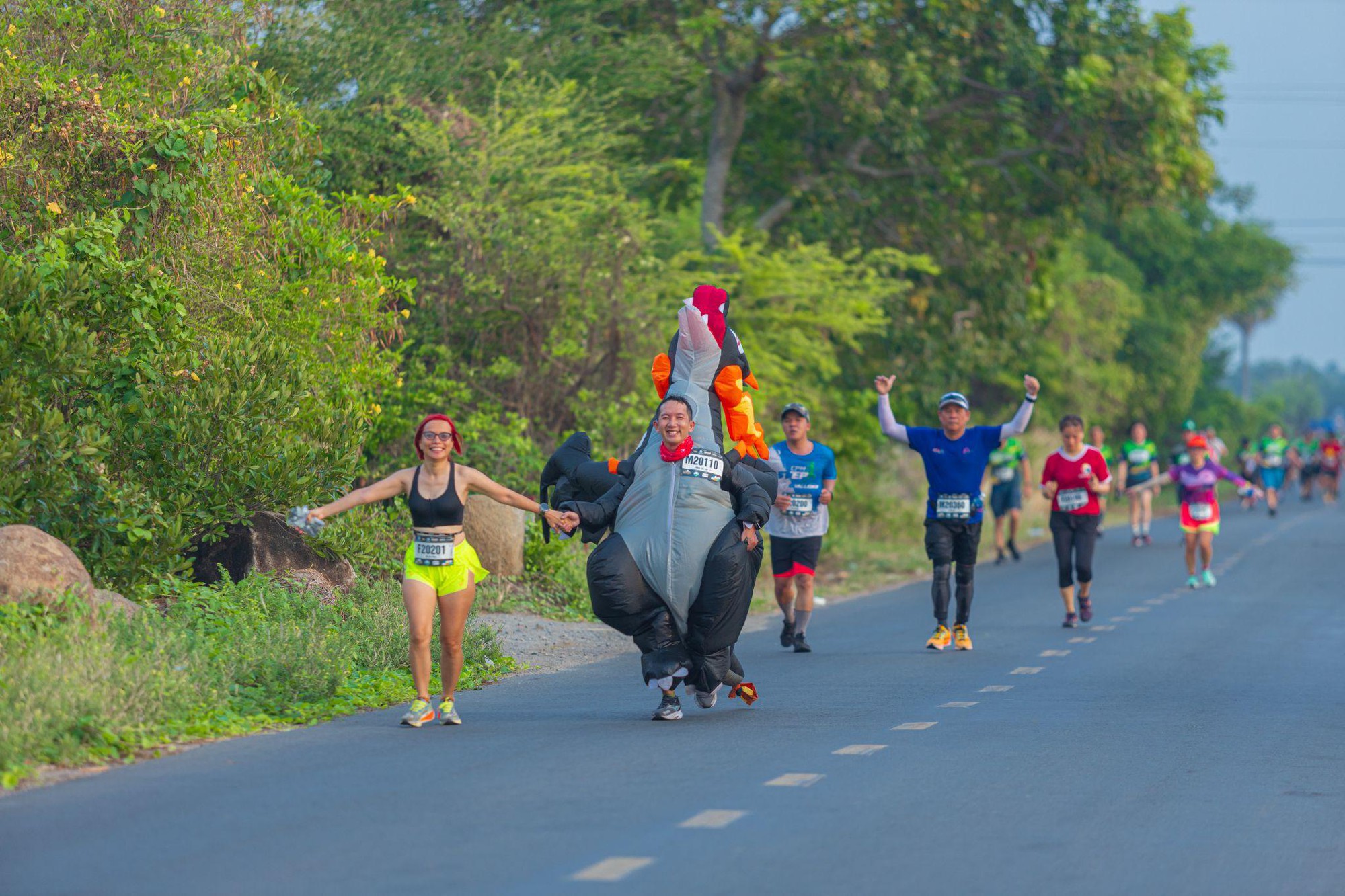 Tây Ninh tổ chức giải chạy marathon đạt chuẩn quốc tế có quy mô lớn nhất từ trước đến nay - Ảnh 6. Tây Ninh tổ chức giải chạy marathon đạt chuẩn quốc tế có quy mô lớn nhất từ trước đến nay - Ảnh 6.