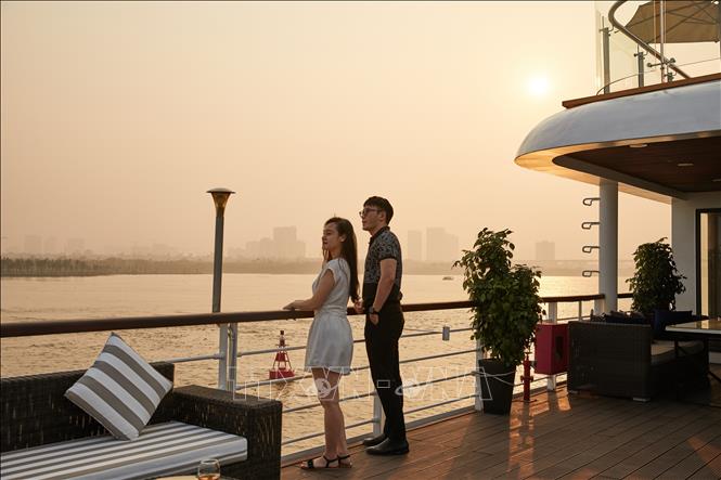 Dòng chảy văn hóa sông Hồng: Cần cú hích chiến lược - Ảnh 1. Dòng chảy văn hóa sông Hồng: Cần cú hích chiến lược - Ảnh 1.