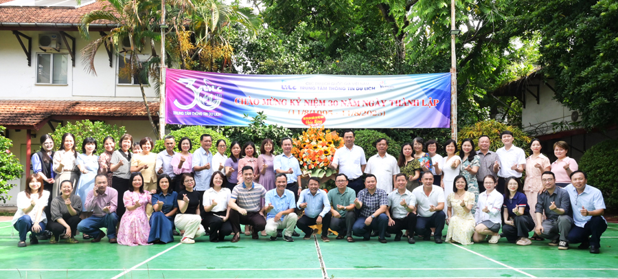 Cục Du lịch Quốc gia Việt Nam chúc mừng Trung tâm Thông tin du lịch nhân kỷ niệm 30 năm ngày thành lập - Ảnh 3.