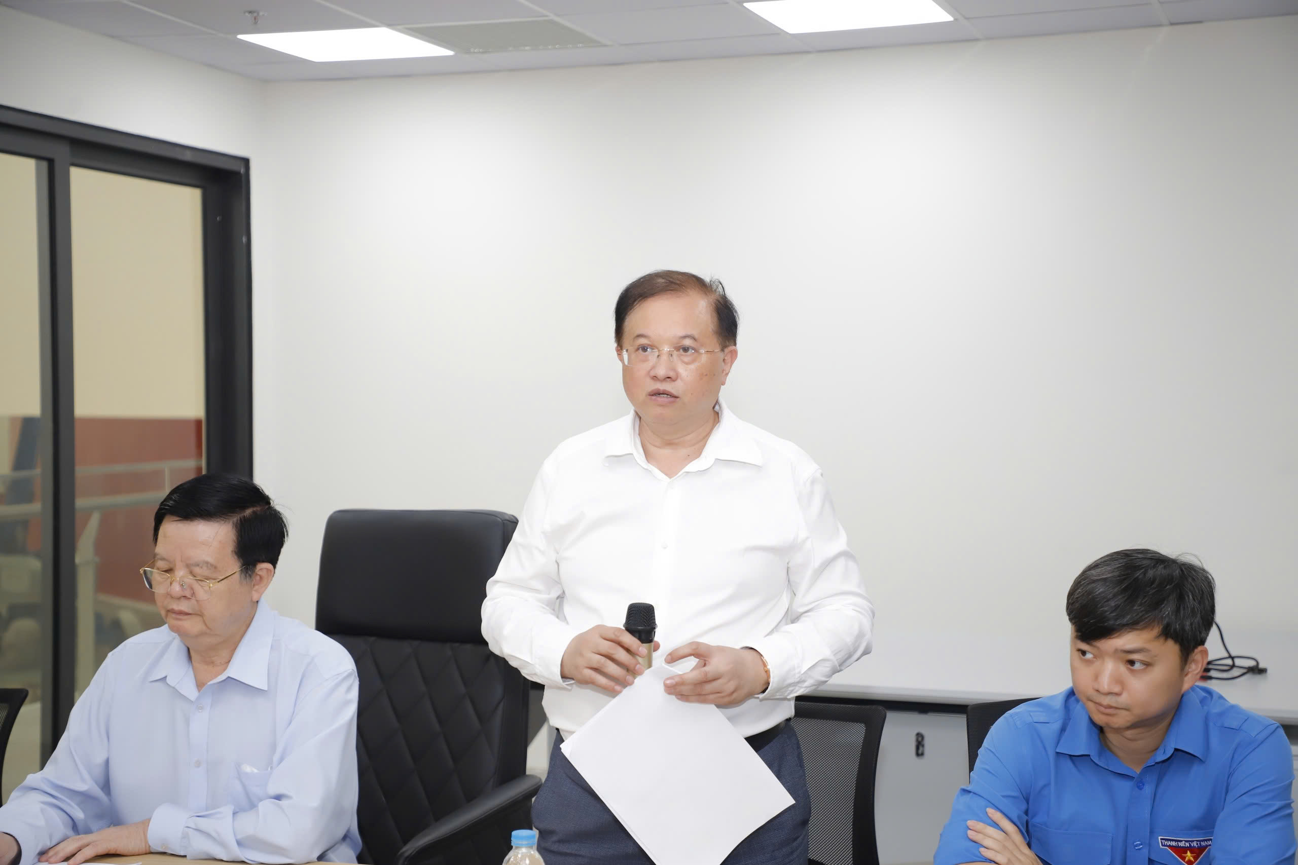 Ausstellung der Errungenschaften des Landes anlässlich des 80. Jahrestages des Nationalfeiertags: Die Bauarbeiten gehen Tag und Nacht weiter, Probleme werden gelöst, wo immer sie auftreten - Foto 2. Triển lãm thành tựu Đất nước nhân dịp kỷ niệm 80 năm Ngày Quốc khánh: Thi công liên tục cả ngày lẫn đêm, vướng mắc ở đâu, tháo gỡ ở đó - Ảnh 2.