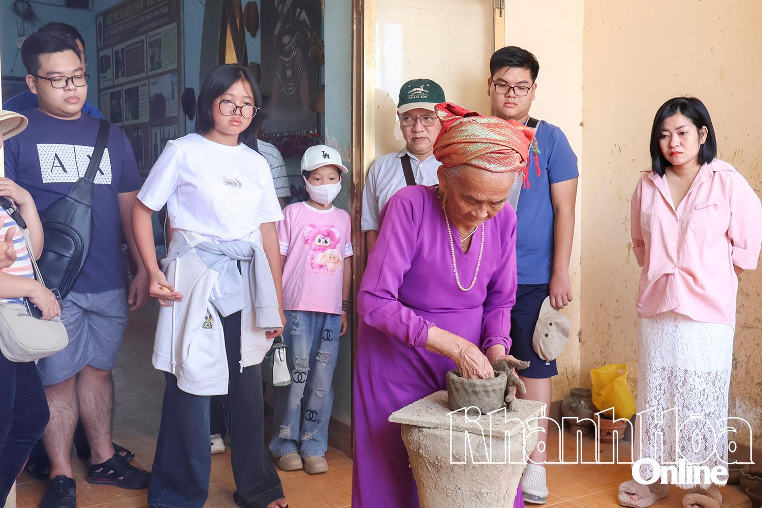 Khánh Hòa: Bảo tồn, phát huy giá trị di sản gốm Chăm - Ảnh 1.