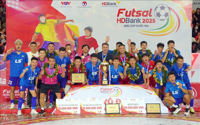 Thái Sơn Bắc vô địch giải Futsal HDBank Cúp quốc gia 2025 - Ảnh 2. Thái Sơn Bắc vô địch giải Futsal HDBank Cúp quốc gia 2025 - Ảnh 2.