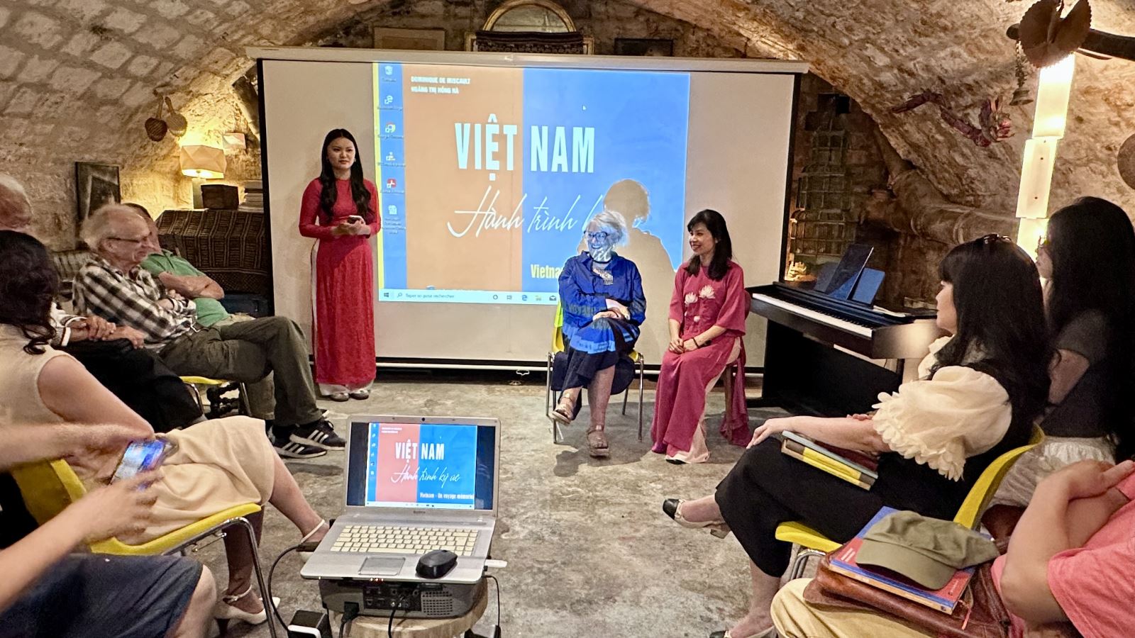 'Việt Nam - Hành trình ký ức' - Tác phẩm nghệ thuật kết nối hai nền văn hóa Pháp - Việt - Ảnh 2.
