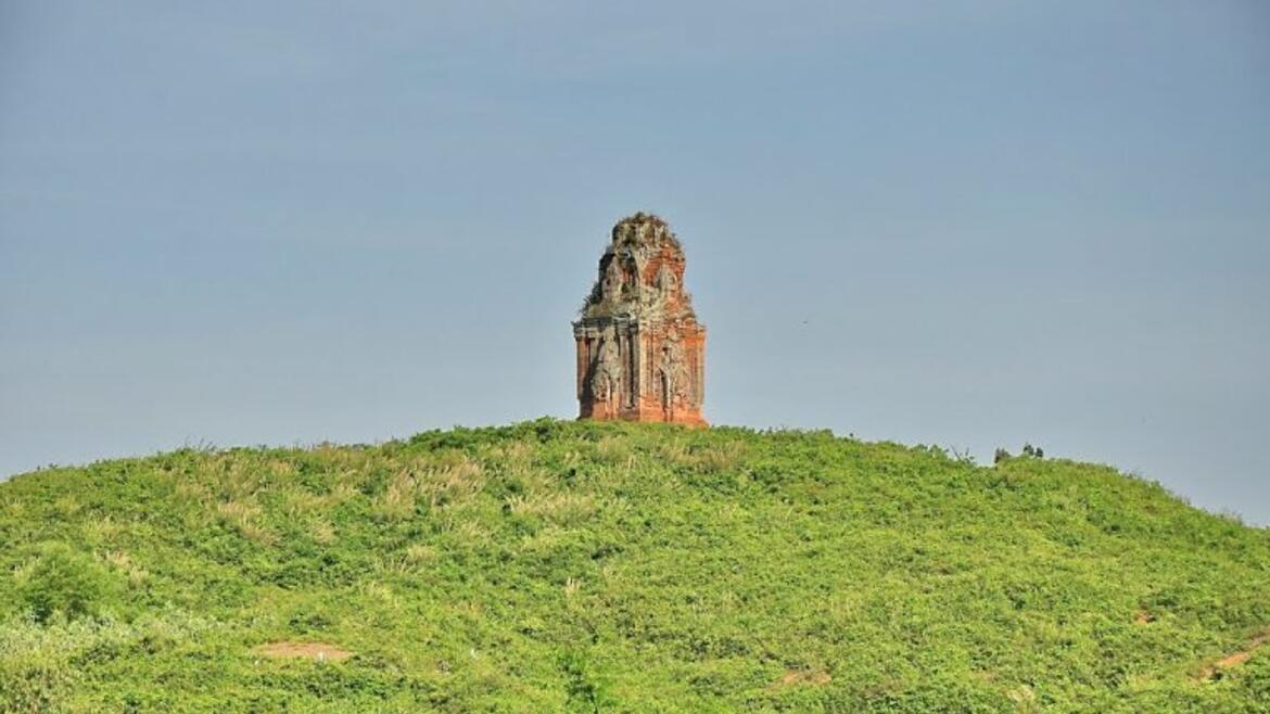 Gia Lai: Strengthening the management, protection and promotion of the value of Cham tower relics in the province - Photo 1. Gia Lai: Tăng cường công tác quản lý, bảo vệ và phát huy giá trị di tích tháp Chăm trên địa bàn tỉnh - Ảnh 1.