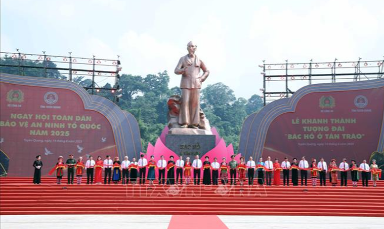 Tổng Bí thư Tô Lâm dự Ngày hội Toàn dân bảo vệ an ninh Tổ quốc tại Tuyên Quang - Ảnh 1.