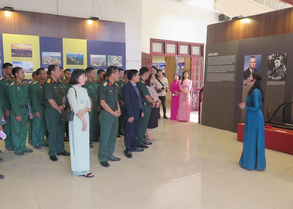 Quảng Ngãi: Khai mạc trưng bày chuyên đề nhân kỷ niệm 80 năm Cách mạng Tháng Tám và Quốc khánh 2.9 - Ảnh 2.