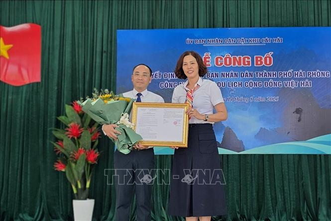 Hải Phòng: Ngôi làng giữa biển khơi được công nhận điểm du lịch cộng đồng  - Ảnh 1.