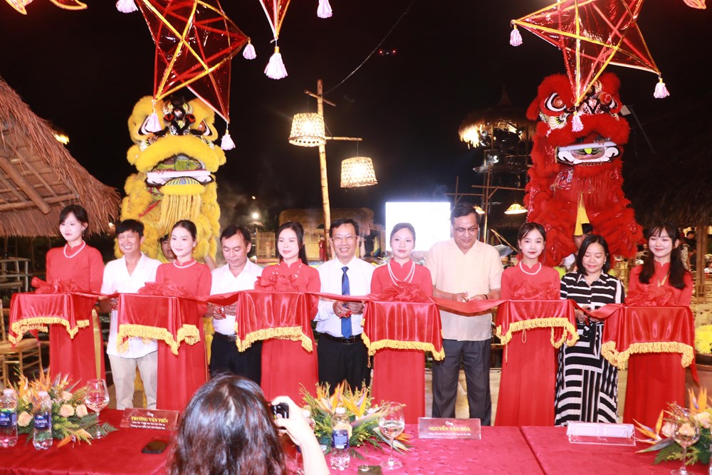 Khánh Hòa: Khai trương Làng nghề Nha Trang xưa - Ảnh 1. Khánh Hòa: Khai trương Làng nghề Nha Trang xưa - Ảnh 1.