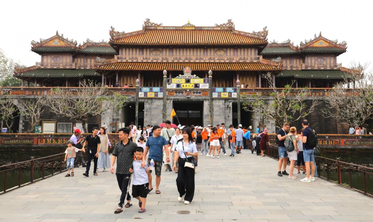 Du khách Việt Nam được miễn phí tham quan di tích Huế dịp 19/8 và 2/9 - Ảnh 1. Du khách Việt Nam được miễn phí tham quan di tích Huế dịp 19/8 và 2/9 - Ảnh 1.
