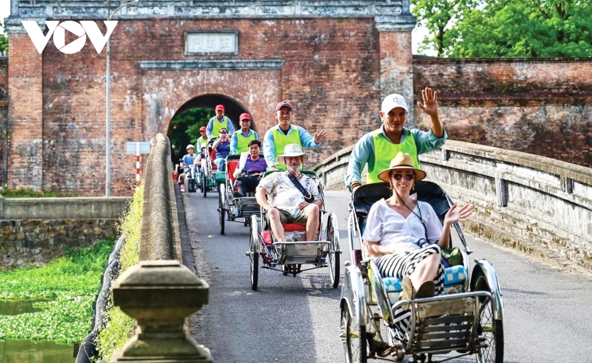 Du khách Việt Nam được miễn phí tham quan di tích Huế dịp 19/8 và 2/9 - Ảnh 2. Du khách Việt Nam được miễn phí tham quan di tích Huế dịp 19/8 và 2/9 - Ảnh 2.