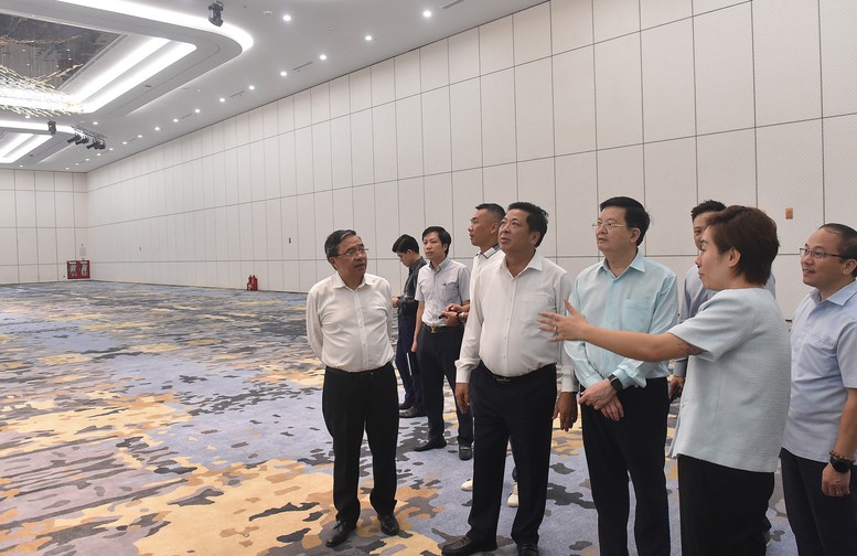 Tăng tốc hoàn thiện các hạng mục thi công gian trưng bày Triển lãm thành tựu Đất nước dịp 80 năm Quốc khánh - Ảnh 4. Tăng tốc hoàn thiện các hạng mục thi công gian trưng bày Triển lãm thành tựu Đất nước dịp 80 năm Quốc khánh - Ảnh 4.