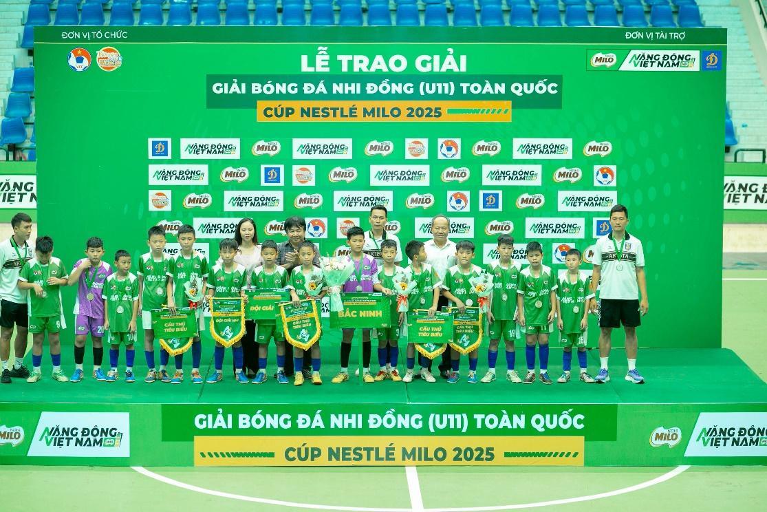 U11 Hưng Yên lần đầu vô địch Giải Bóng đá Nhi đồng Toàn quốc - Cúp Nestlé MILO 2025 - Ảnh 3. U11 Hưng Yên lần đầu vô địch Giải Bóng đá Nhi đồng Toàn quốc - Cúp Nestlé MILO 2025 - Ảnh 3.