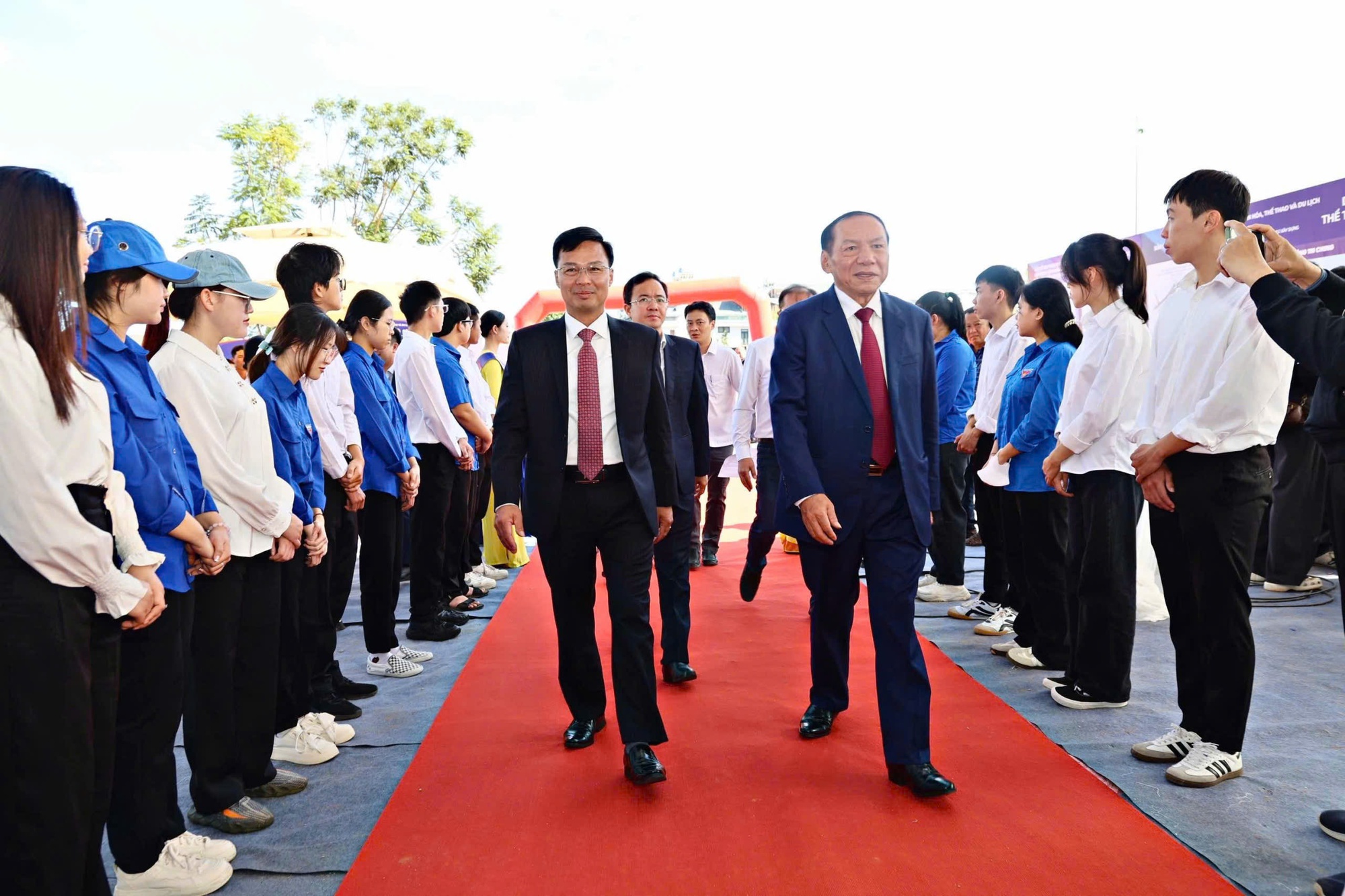 Bộ trưởng Nguyễn Văn Hùng dự Lễ khởi công Trung tâm huấn luyện thể thao Quốc gia tại Đà Lạt - Ảnh 1. Bộ trưởng Nguyễn Văn Hùng dự Lễ khởi công Trung tâm huấn luyện thể thao Quốc gia tại Đà Lạt - Ảnh 1.