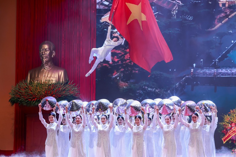 Thủ tướng: Chính phủ dưới sự lãnh đạo của Đảng, 80 năm hành trình vì nước, vì dân - Ảnh 14.