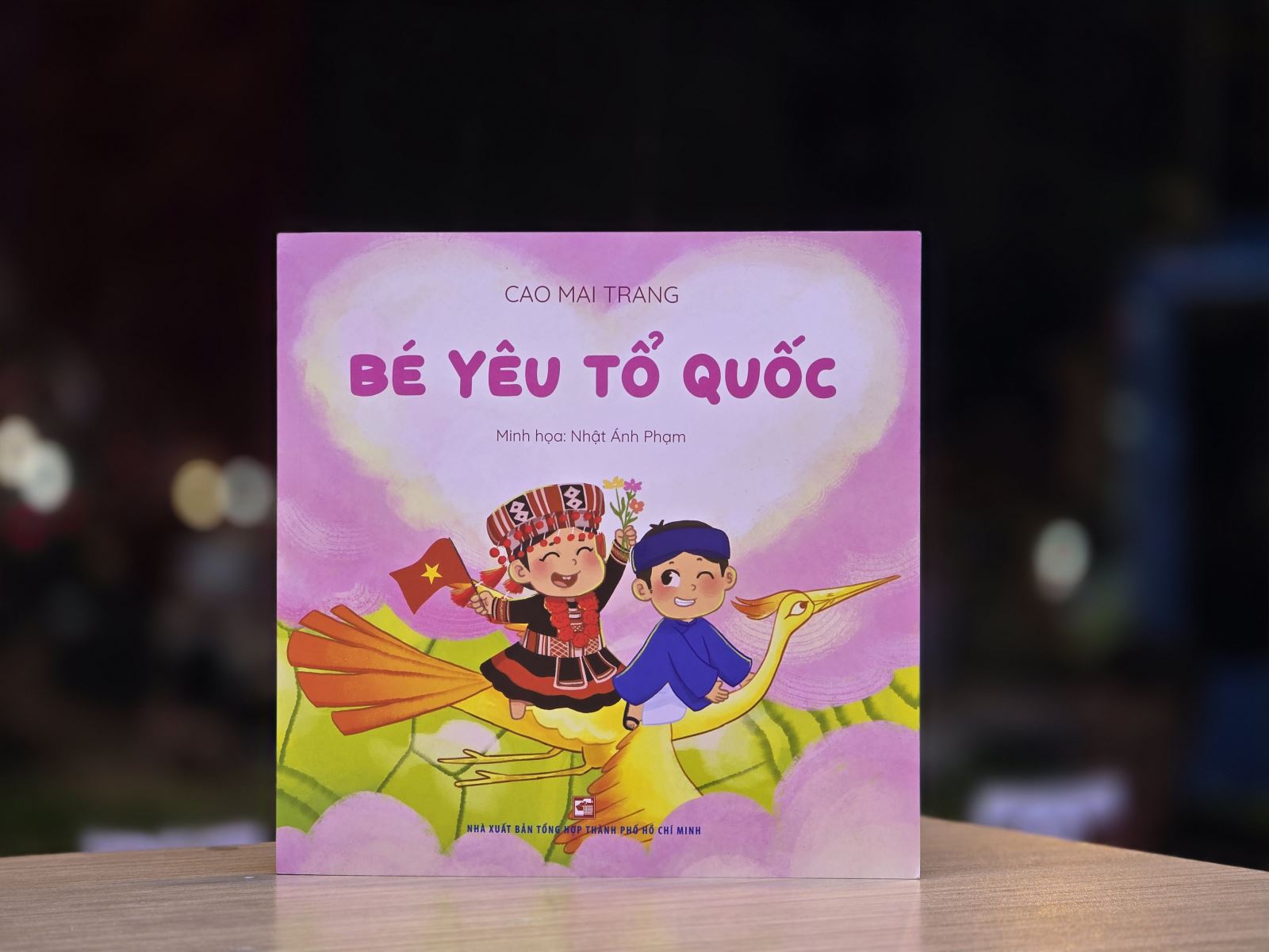 Ra mắt hai ấn phẩm đặc biệt kỷ niệm 80 năm Cách mạng Tháng Tám và Quốc khánh 2/9 - Ảnh 2.